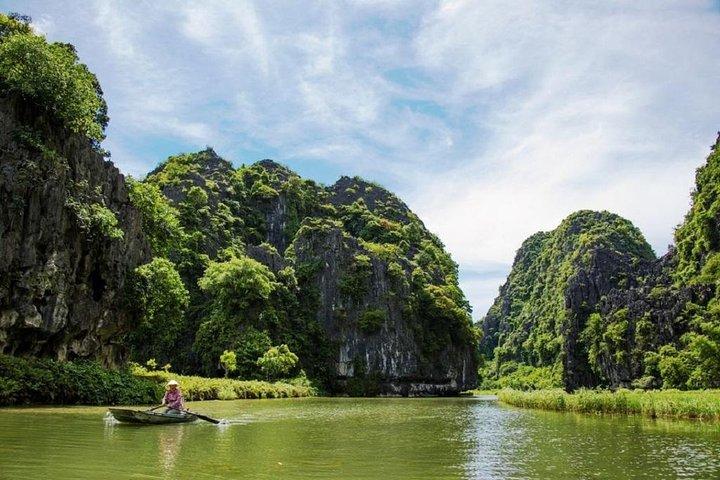 Luxury Hoa Lu - Tam Coc - Mua Cave 1 Day Tour - By Limousine & Small Group