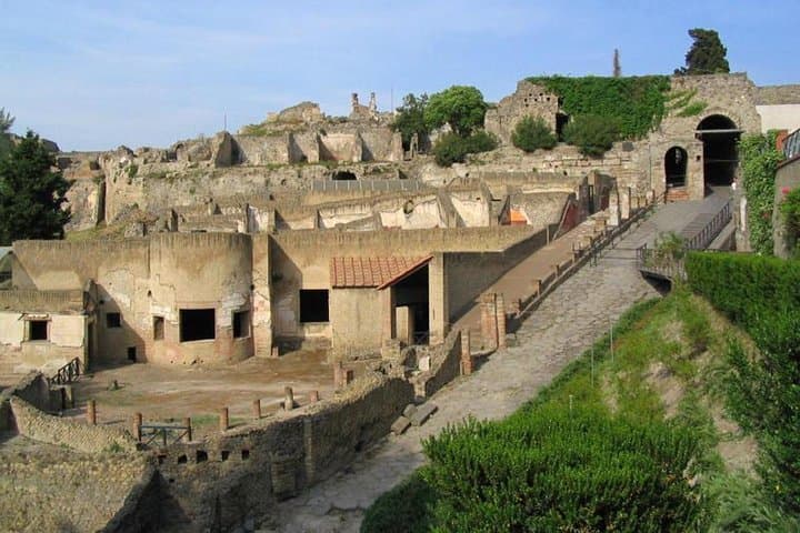 the splendour of Pompeii ruins