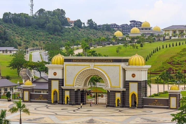 Batu Caves & Kuala Lumpur Full-Day City Tour