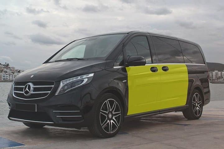 Barcelona El-Prat International Airport Private Arrival Transfer
