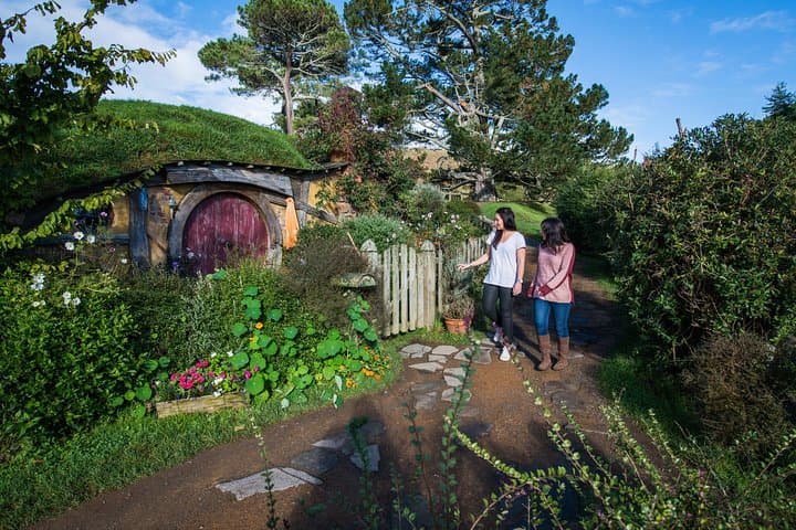 Hobbiton Movie Set Signature Day Tour From Auckland