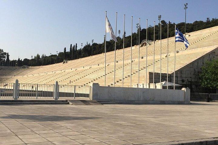 Athens Super Saver: Athens Sightseeing Tour plus Delphi Day Trip