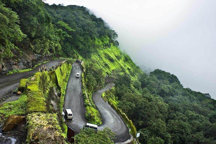 Pune to Lonavala Guided Tour in Private Vehicle