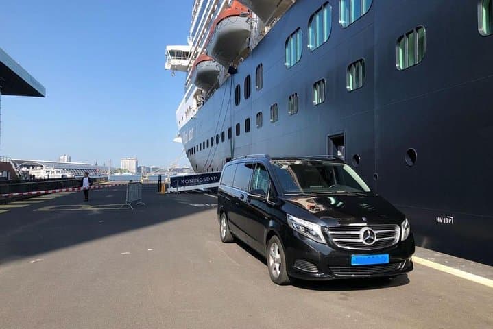 Luxury Airport transfers in Auckland