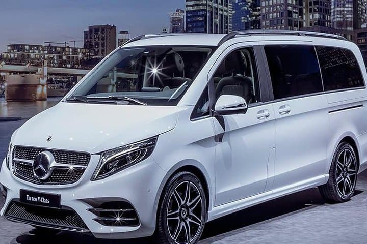 Luxury Airport transfers in Auckland