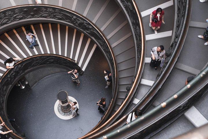 Visit the Vatican Museum in private skipping the line