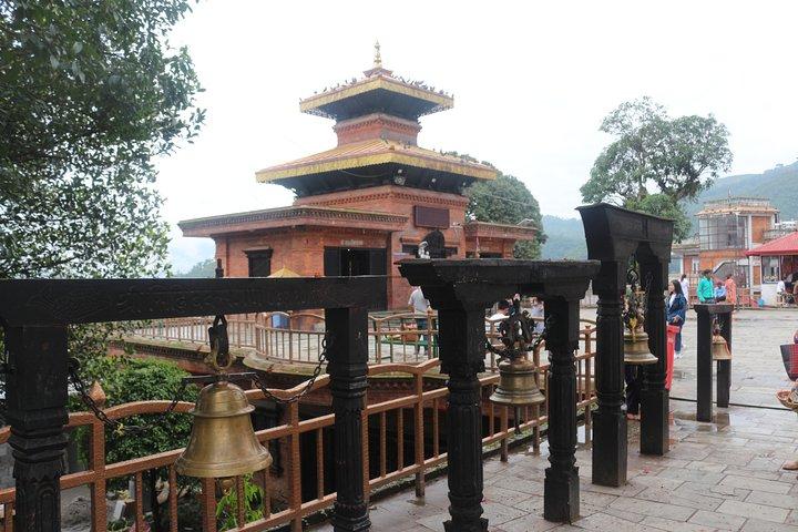 Pokhara Escapade: An Unforgettable Day of Hiking & Sightseeing