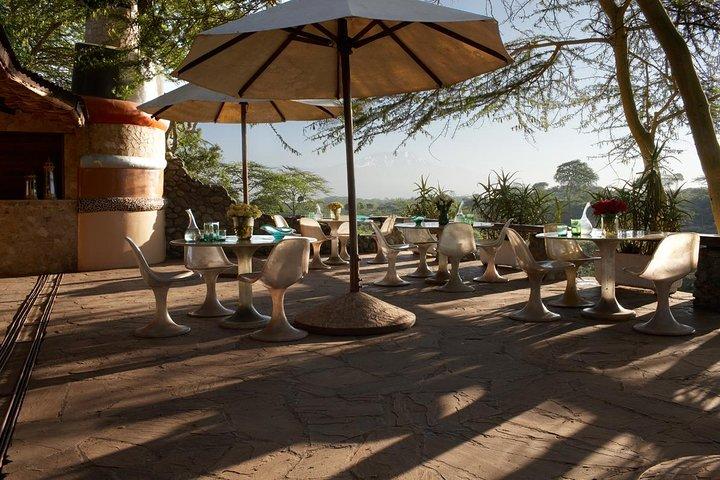 3 Day Private Lodge Safari in Ngorongoro, Lake Manyara, Tarangire National Park