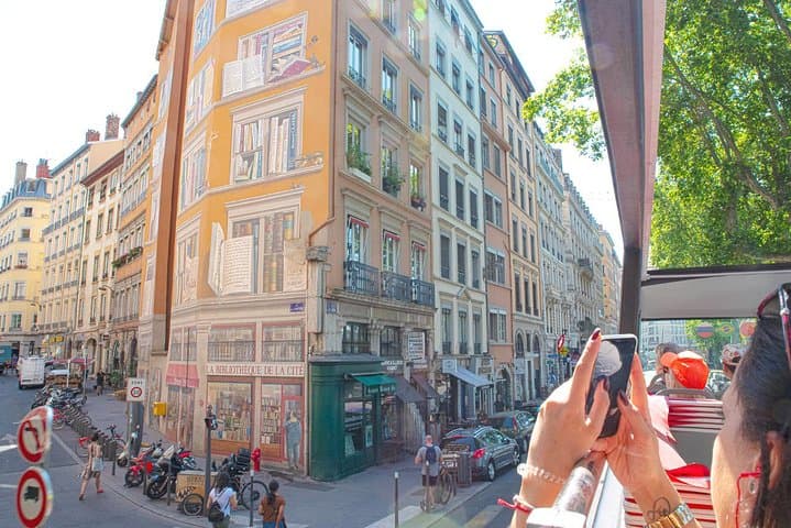 Lyon Hop-On Hop-Off Tour with Audio Commentary