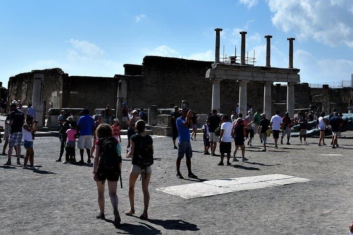 Pompeii tour with entrance ticket!