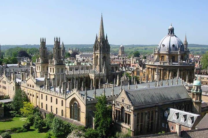 Windsor, Oxford and Stonehenge Private Tour with Tickets