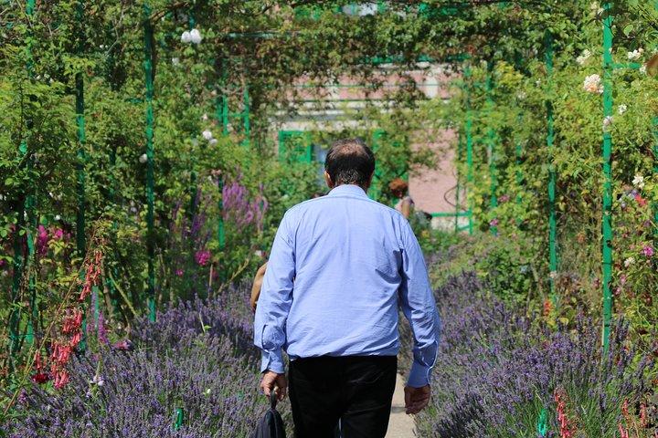 Giverny Private Half-Day Trip including Claude Monet' Gardens & House from Paris