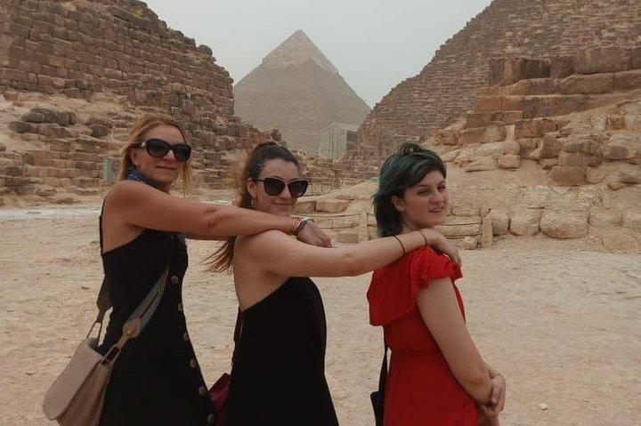 Half Day Tour To Giza Pyramids & Sphinx From Cairo Airport