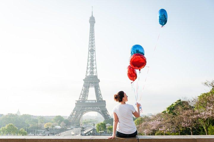 Photo shoot in the Eiffel Tower area