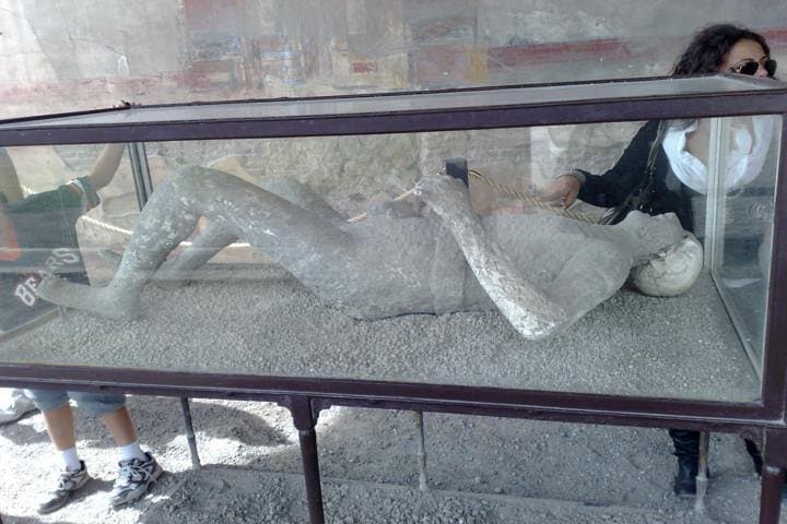 the splendour of Pompeii ruins