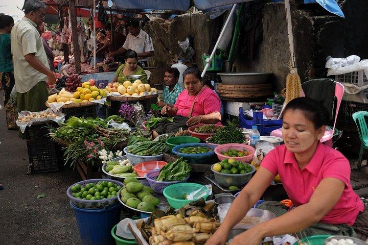 Yangon Breakfast and Market Tour - The must try dishes!