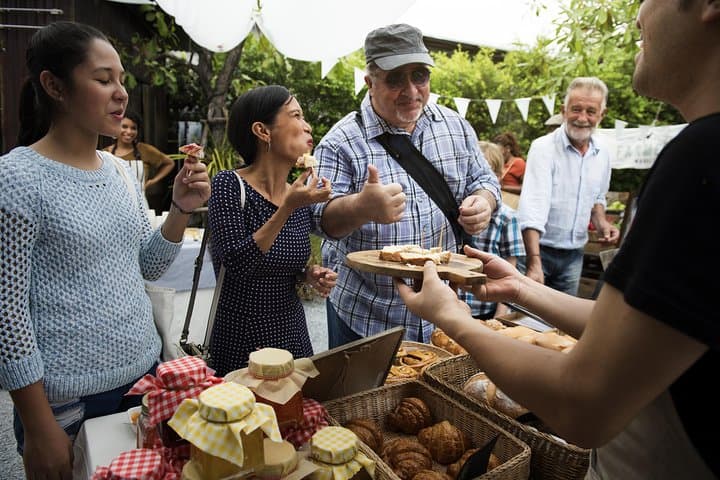 Paris Private & Personalized Half-Day Tour with a Local Guide