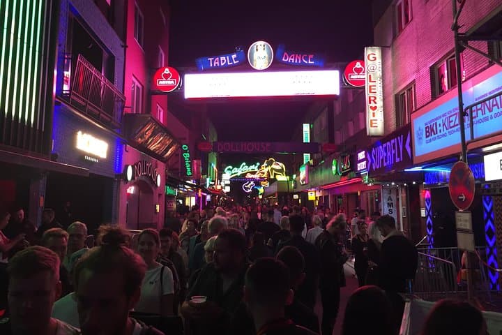 English guided tour Reeperbahn "Red light and Offence"