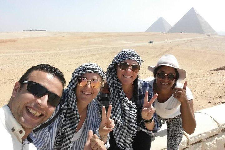 Private Day Tour to Giza Sakkara Dahshur with Dinner Cruise