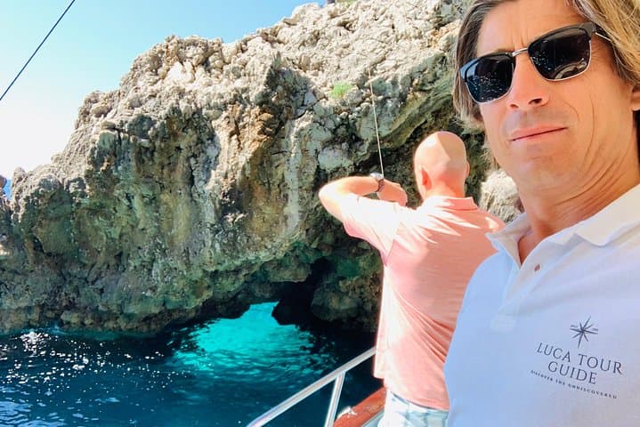 Visit Capri, Sorrento and Pompeii in one day