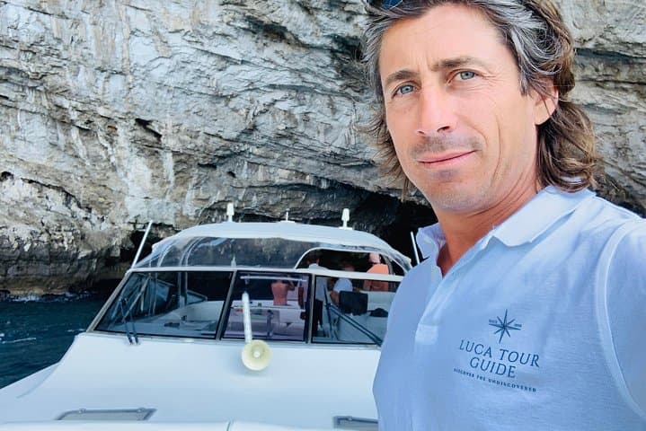 Visit Capri, Sorrento and Pompeii in one day