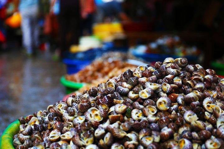 4-Hour Xiamen Private Local Food Market Experience