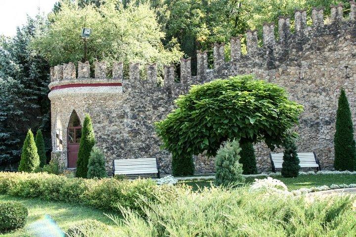 Milestii Mici Winery tour with wine tasting