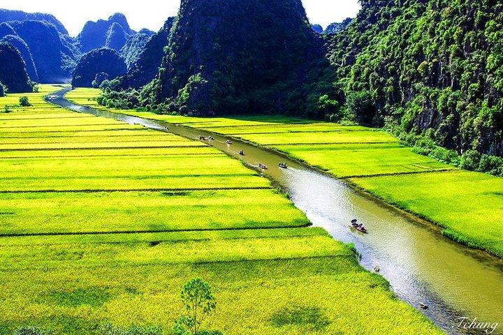 Mua Cave cycling tour and Trang An adventure day