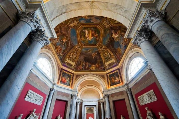 Premium VIP Private Tour: Vatican Museum, Sistine Chapel
