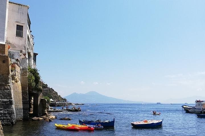 Naples panoramic e-bike(pedal assisted)ride with pizza tasting