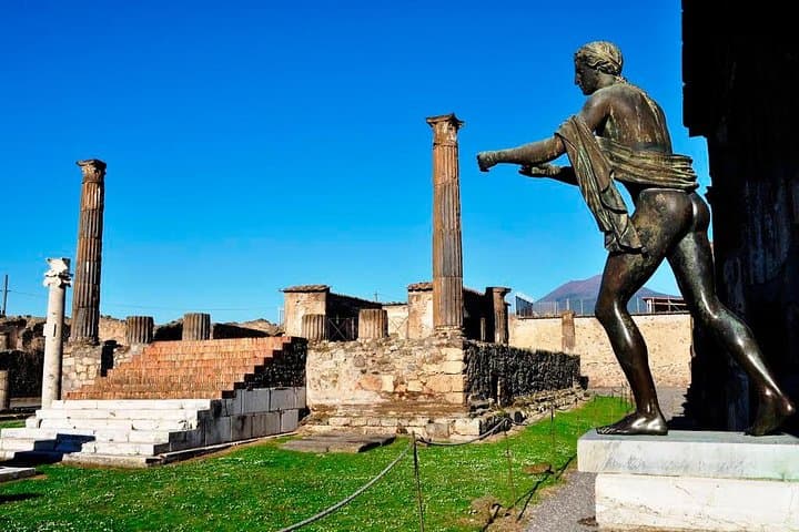 Pompei Skip The Line 2-Hours Guided Tour in English or Italian