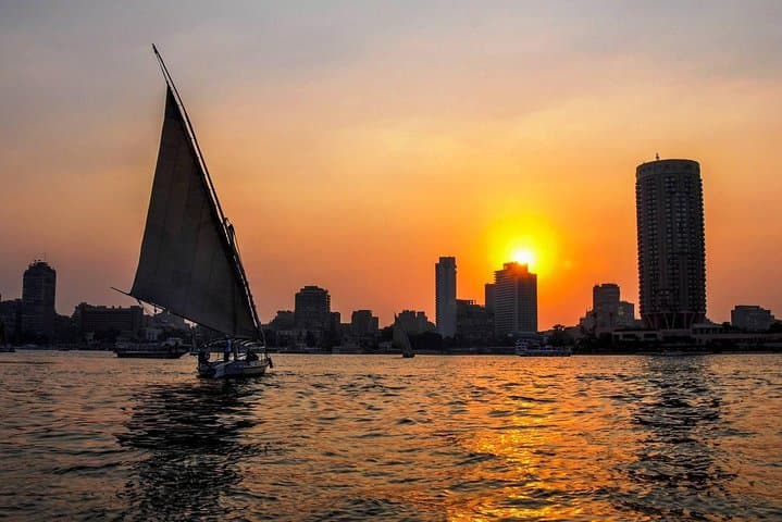 2 Hours Felucca Ride on the Nile River from Cairo With Lunch