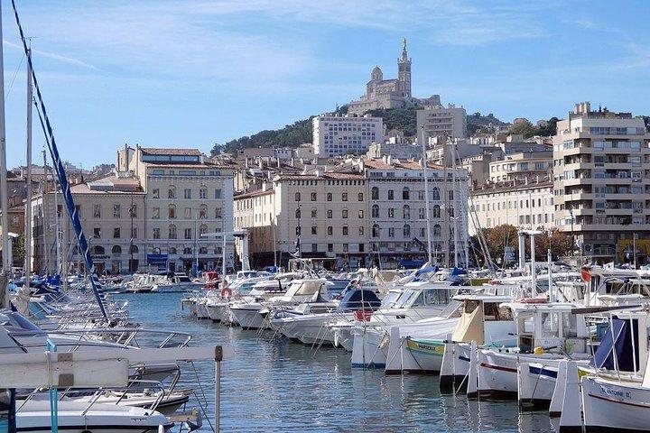 Private transfer by car: Airport from / to the City or Port of Marseille