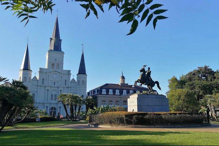 New Orleans City Tour: French Quarter, Garden District & Cemetery