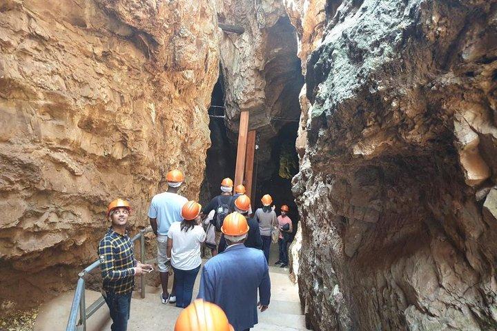 Cradle of Humankind Tour:Sterkfontein Caves & Maropeng Experience