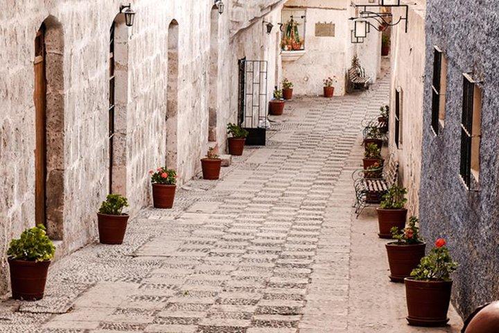 Golden hour, legends of Arequipa and Peruvian Coffee