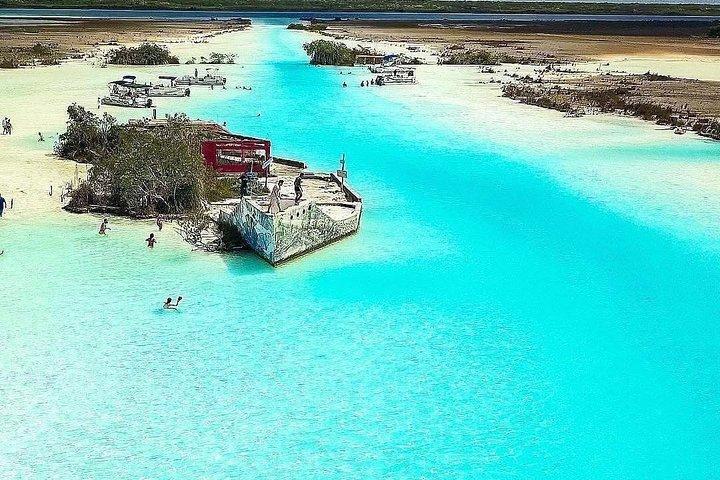 Bacalar Lagoon of 7 Colors from Playa del Carmen and Tulum