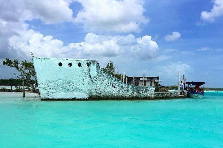 Bacalar Lagoon of 7 Colors from Playa del Carmen and Tulum
