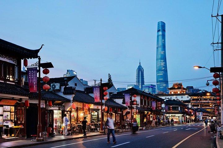 5-Hour Shanghai Private Tour:Shanghai Tower,Yu garden and Jade BuddhaTemple