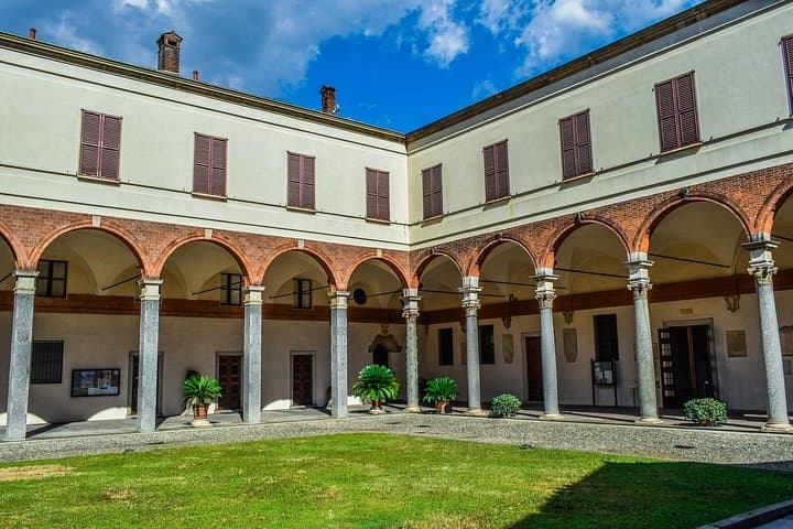 Private Milan Tour with Duomo, La Scala Theatre and Sforza Castle