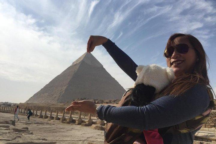 Private Giza Plateau and Pyramids of Egypt Day Tour
