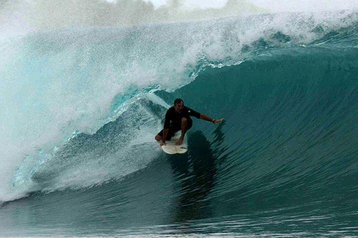 Surfing Hikkaduwa and Galle