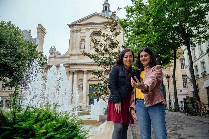 Highlights & Hidden Gems of Ile de Cité & the Left Bank: Private City Tour