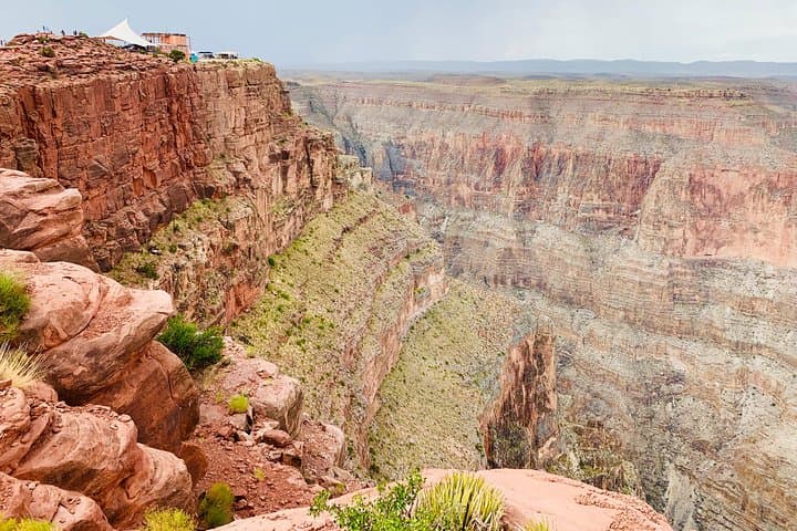 Grand Canyon Tour with Skywalk and Spanish Helicopter Flight