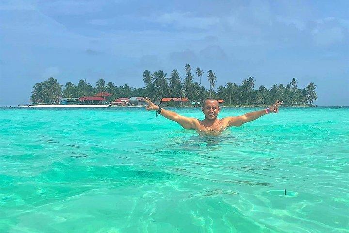 San Blas Islands: 4-Stop Day Tour from Panama City + Lunch