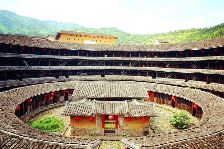 Round Trip Transfer Between the Most Picturesque Chuxi Tulou Cluster and Xiamen