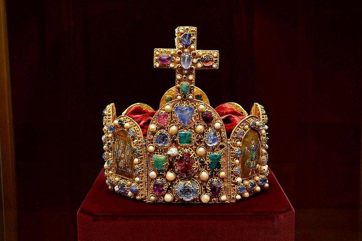 Kunsthistorisches Museum Vienna and Imperial Treasury of Vienna