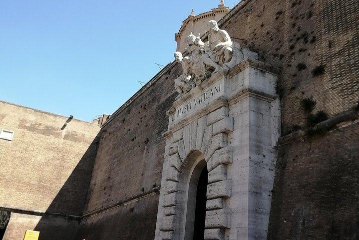 Skip-The-Line: Vatican & Sistine Chapel Last Minute Tour Tickets