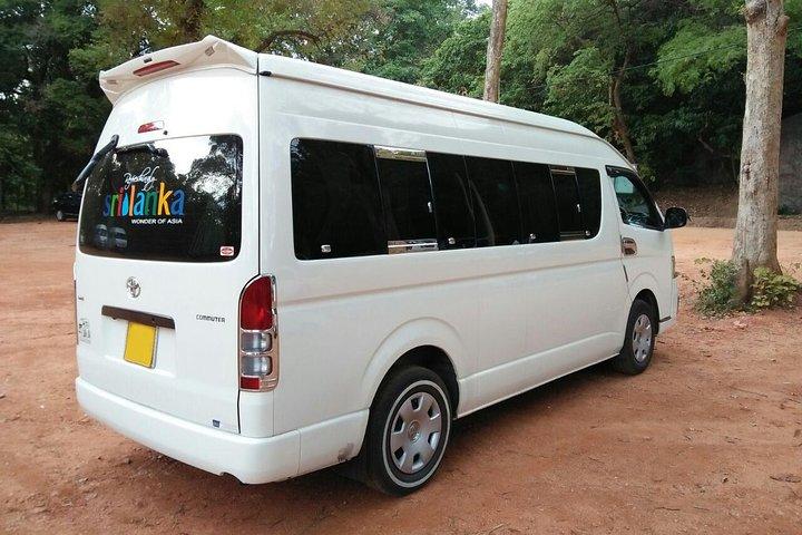 Colombo Airport (CMB) to Fairway Colombo Private Transfer