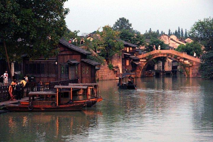 Wuzhen Ancient Water Town Private Night Tour from Hangzhou